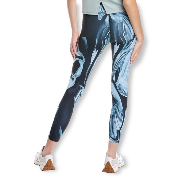 Spanx Booty Boost Active 7/8 Leggings in Marble - Picture 4 of 8